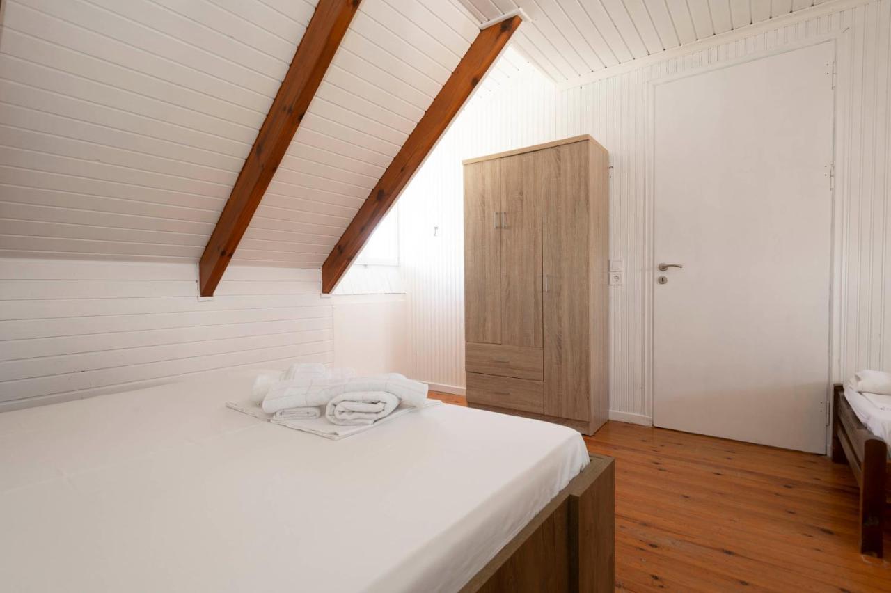 Appartement Giorgos House Attic à Gialova Extérieur photo